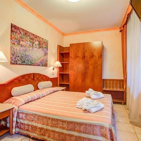 Hotel Rosalba - Valentini Family Village Bellaria-Igea Marina Exterior photo