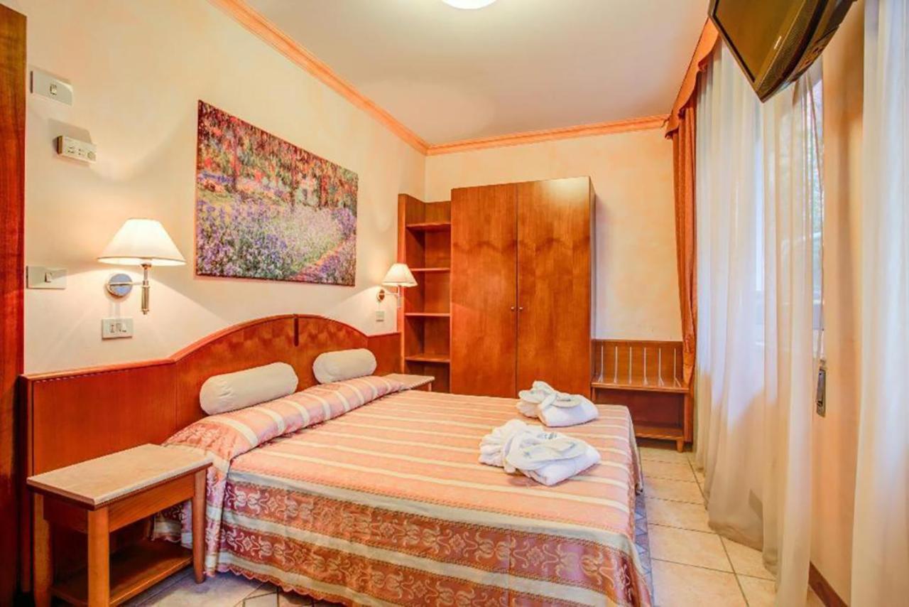 Hotel Rosalba - Valentini Family Village Bellaria-Igea Marina Exterior photo