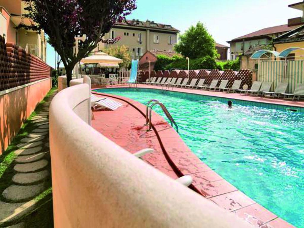 Hotel Rosalba - Valentini Family Village Bellaria-Igea Marina Exterior photo